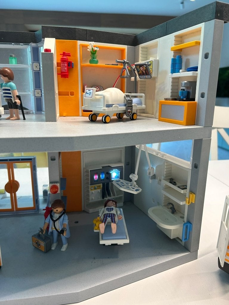 Playmobil City Life groot ziekenhuis + ambulance, Ophalen, Gebruikt, Gebouw, Losse onderdelen