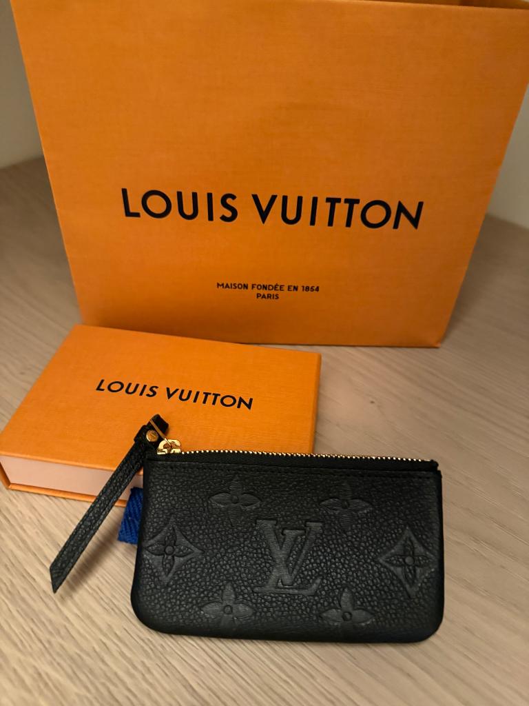Louis Vuitton Key pouch, Handtassen en Accessoires, Portemonnees, Overige merken, Zwart, Nieuw, Ophalen of Verzenden
