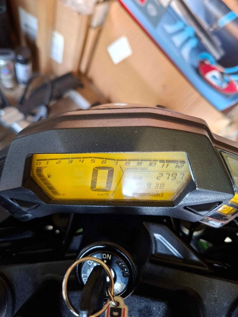 Kawasaki Z125 - 2019 - excellent état - moto 125CC, Motos, Motos | Kawasaki, Particulier, Naked bike, jusqu'à 11 kW, 1 cylindre
