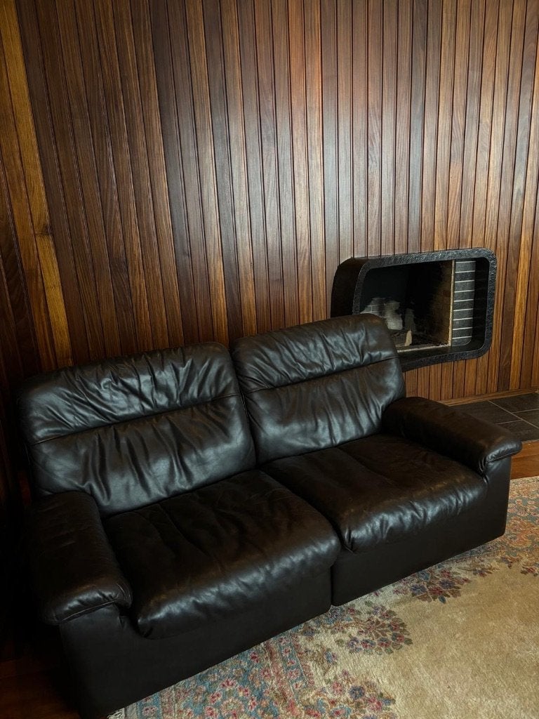 Zwarte lederen sofa, Ophalen
