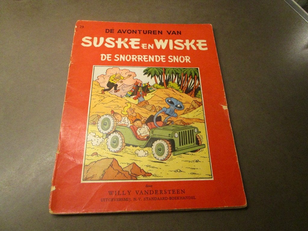 Suske en Wiske - De snorrende snor - 1e druk - 1957, Boeken, Eén stripboek, Ophalen of Verzenden, Gelezen