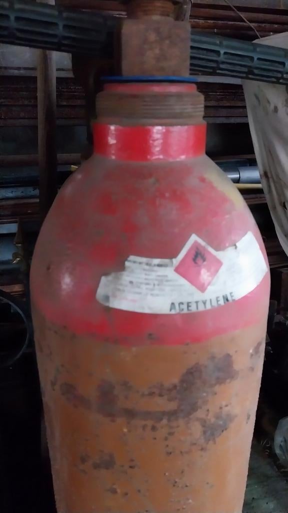 Gaz de coupe et oxygène pour le soudage, Enlèvement