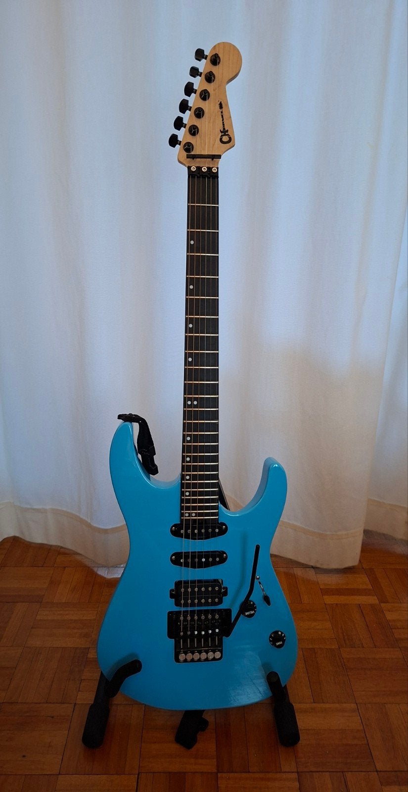 Charvel dk24 hss fr eb infinity blue in nieuwstaat, Musique & Instruments, Instruments à corde | Guitares | Électriques, Enlèvement