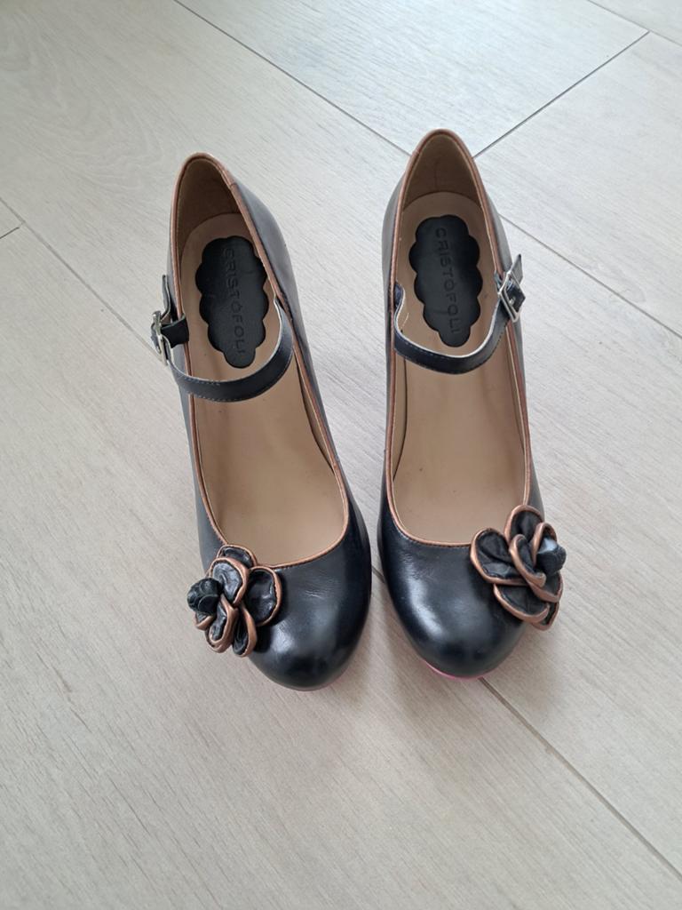 Schoenen Cristofoli zo goed als nieuw, Enlèvement