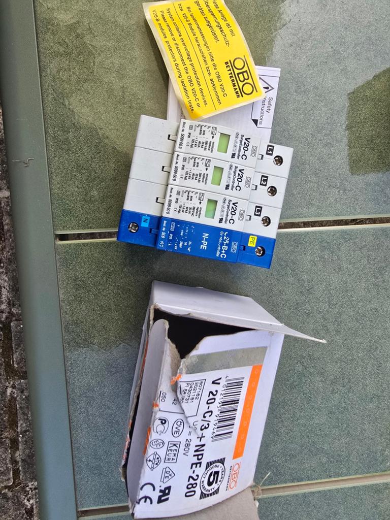 OBO V20 overspanningsbeveiliging 3-fase + N/PE (400V) Type 2, Enlèvement ou Envoi