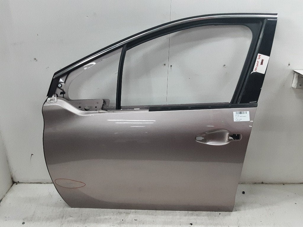 PORTIER LINKS VOOR Peugeot 208 I (CA / CC / CK / CL), Kontakt-peugeot@peugeot.com, Gebruikt, Deur, Voor