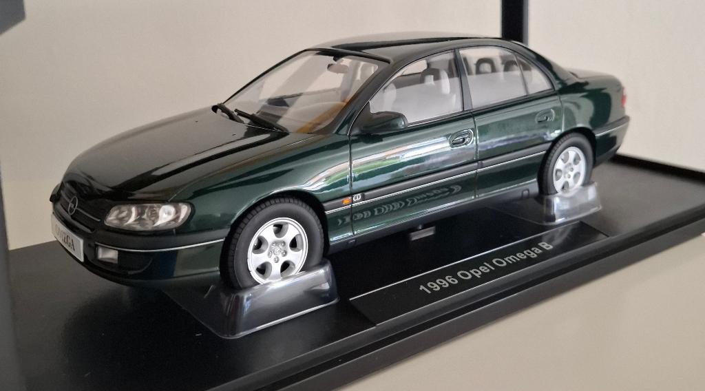 Opel Omega B -1996-, Hobby en Vrije tijd, Modelauto's | 1:18, Verzenden, Nieuw, Auto, Overige merken