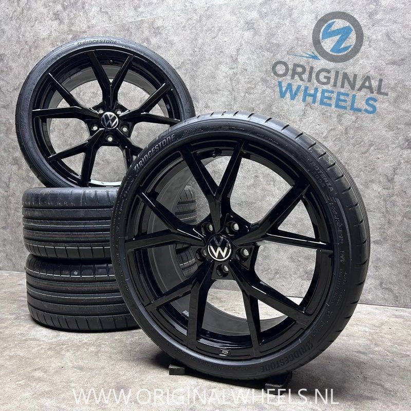 19 inch originele Estoril GTI velgen + zomerbanden VW Golf 8, Neuf, Pneus et Jantes, Véhicule de tourisme, Pneus été