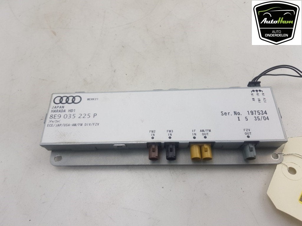 ANTENNE Audi A4 Avant (B6) (|8E9035225P|8E9035225Q|), Auto-Union-Straße  1,
85057  Ingolstadt, DE, Info@audi.de, Audi, Utilisé