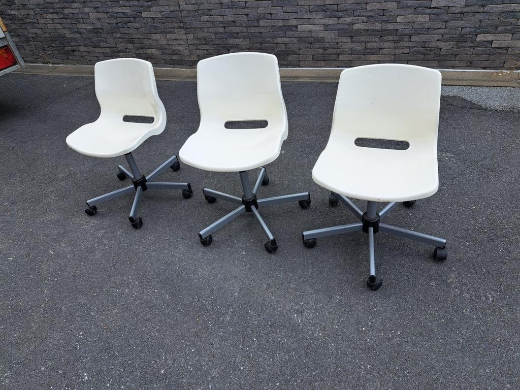 3 vintage bureaustoelen 10 euro per stuk of 3 stuks voor 20, Ophalen