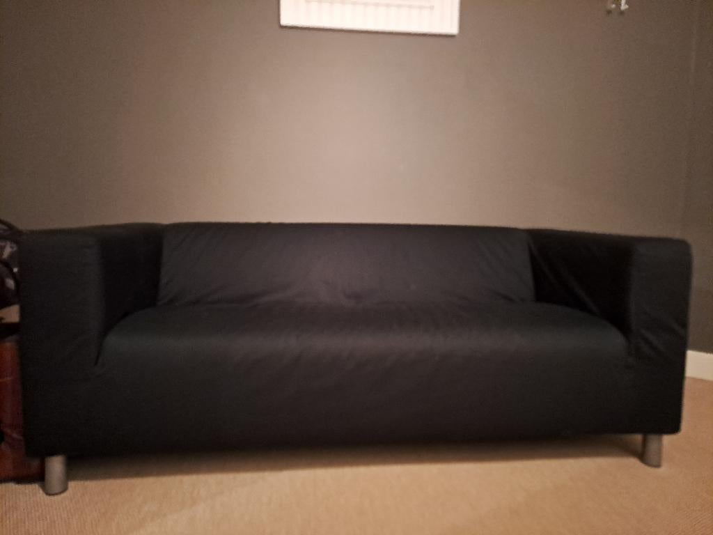 2-zitsbank zwart, Maison & Meubles, 75 à 100 cm, Strakke zwarte bank, Comme neuf, Enlèvement