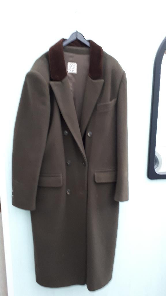 mooie lange groene jas taille 40 merk From New York, Ophalen