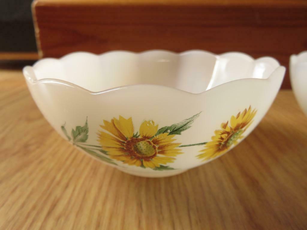 vintage arcopal 2 superbes petit bol motif fleuris, Ophalen of Verzenden, Gebruikt, Kom(men)