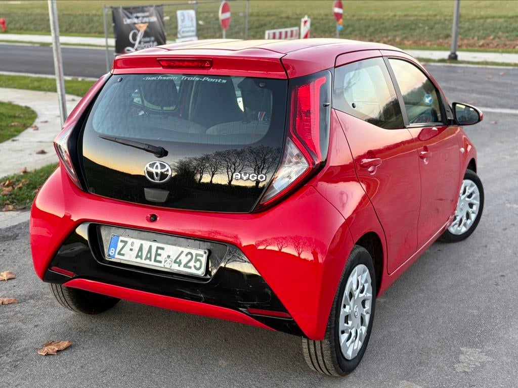 Toyota Aygo 1.0 VVT-I NAVI BLUETOOTH GARANTIE 12 MOIS, Autos, Toyota, Rouge, Electronic Stability Program (ESP), Achat, 998 cm³