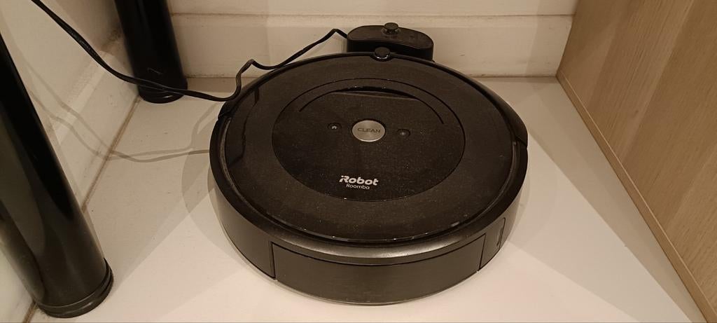 Roomba e5 met versleten batterij, Enlèvement ou Envoi, Utilisé