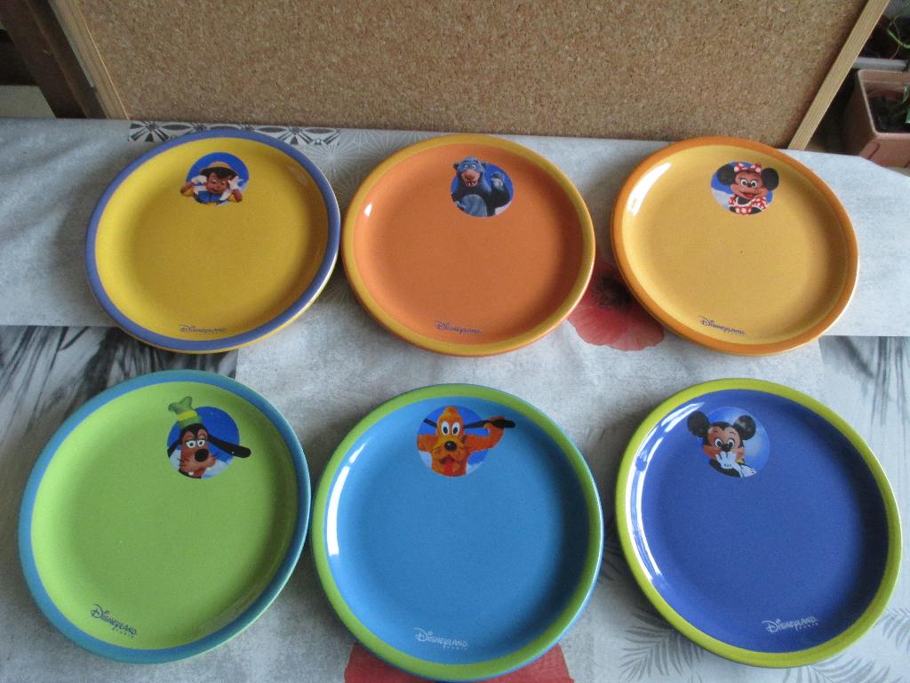 bord vintage esso disney, Verzamelen, Disney, Ophalen, Zo goed als nieuw, Servies
