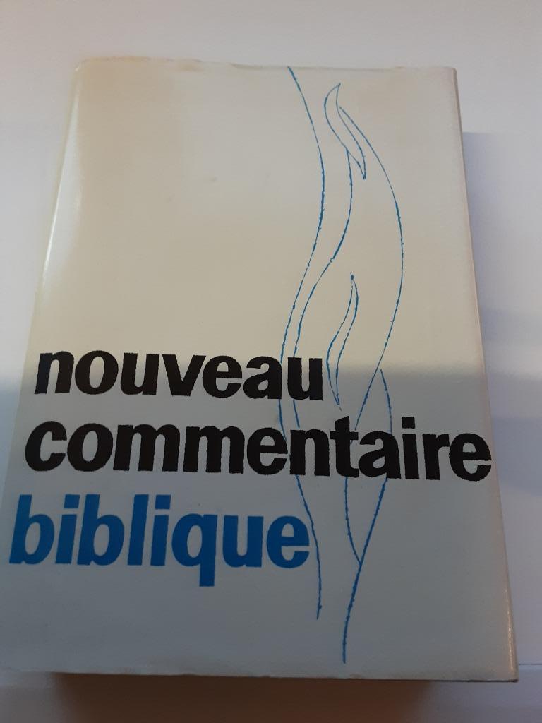 NOUVEAU COMMENTAIRE BIBLIQUE EDITIONS EMMAUS, Enlèvement ou Envoi, Comme neuf, Christianisme | Catholique