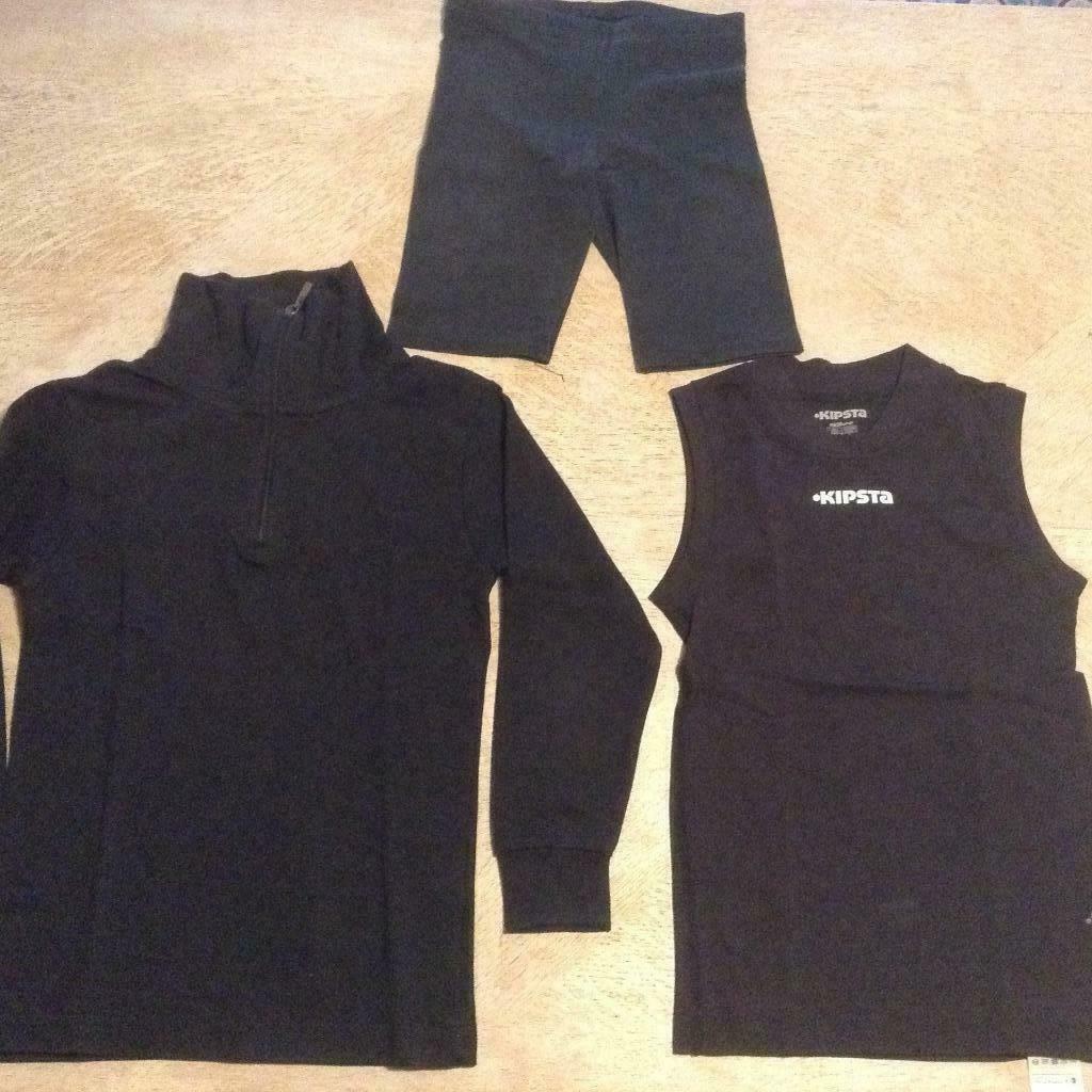 voetbal thermische onderkledij maat 116 (skitrui,onderhemd), Enlèvement ou Envoi, Comme neuf, Garçon ou Fille, Vêtements de sport ou Maillots de bain