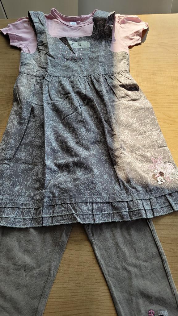 Set kleed - t-shirt en leggings C&A m 122 / 128 Minnie Mouse, C&A, Meisje, Ophalen of Verzenden, Zo goed als nieuw