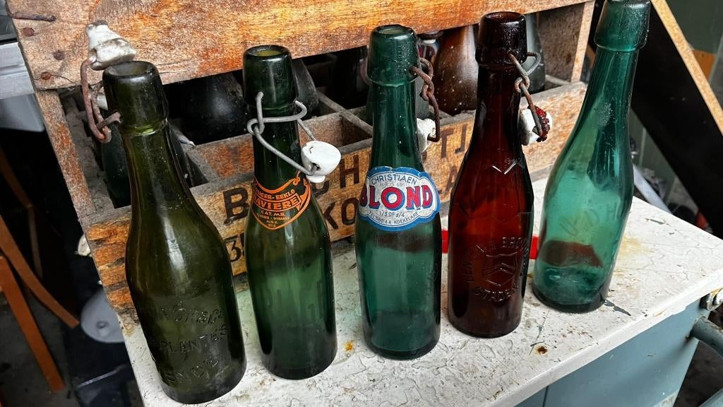 Antieke bierflessen en houten kratten Brouwerij Christiaen, Enlèvement, Utilisé, Bouteille(s), Autres marques