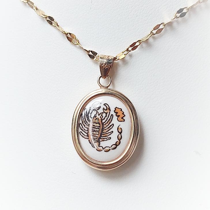 Vintage Hanger 14k Volgoud met Limoges - Zodiac: Scorpioen, Neuf, Enlèvement ou Envoi, Or, Or