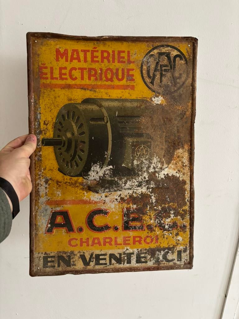 Magnifique panneau d'affichage mancave antique, Enlèvement, Utilisé