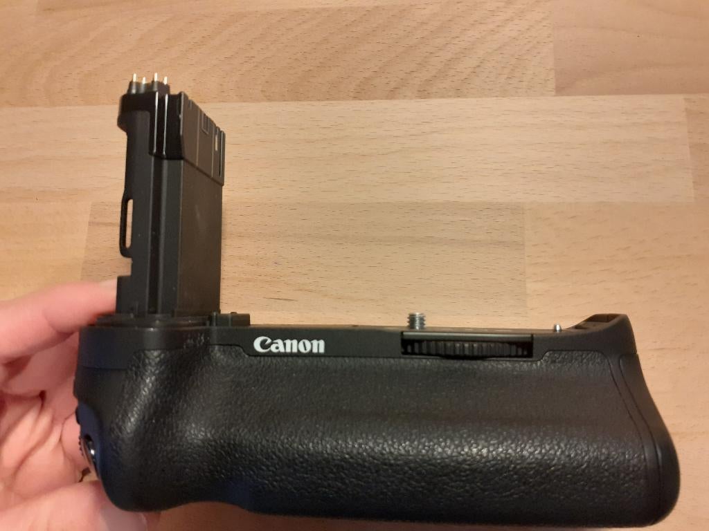 Battery grip BG-E20 Canon, Audio, Tv en Foto, Fotografie | Accu's en Batterijen, Zo goed als nieuw, Ophalen