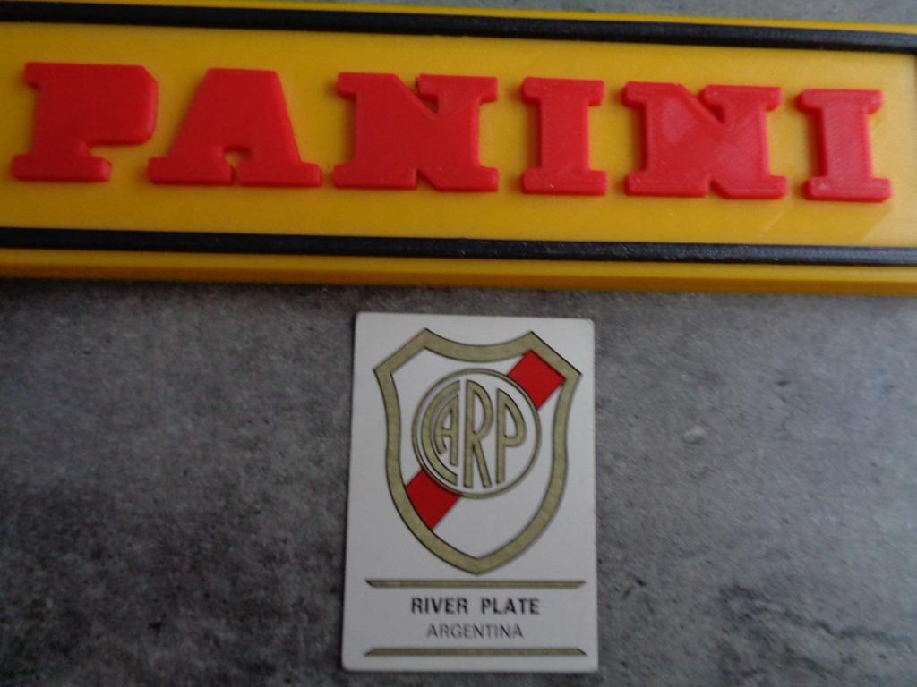 PANINI VOETBAL STICKER  FOOTBALL CLUBS ANNO 1975  1X river p, Verzenden, Sticker