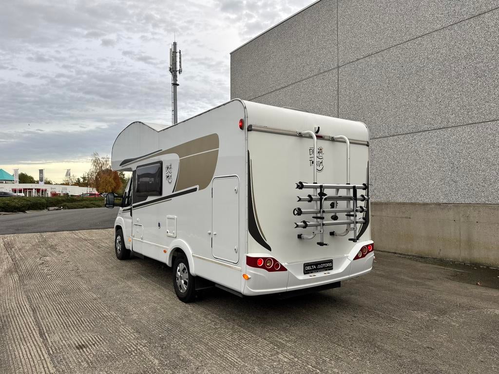 Mobil-home Carado (Hymer) Alcove - 6 personnes, Entreprise, Jusqu'à 6, Diesel, Alcôve
