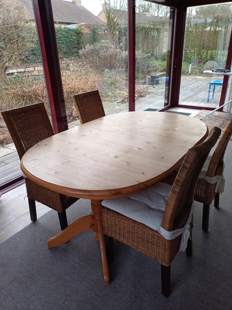 Masieve tafel en stoelen., Huis en Inrichting, Ophalen