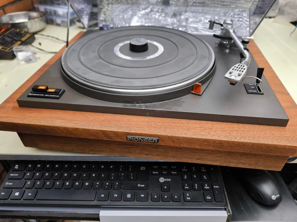 Pioneer PL-31D

Professional Hi-Fi Stereo Turntable

(1971), Ophalen, Gebruikt