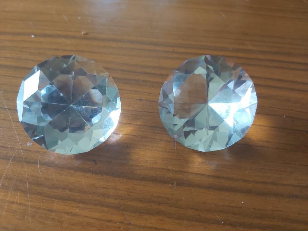 Glaswerk in diamant vorm. 2 stuks, Ophalen