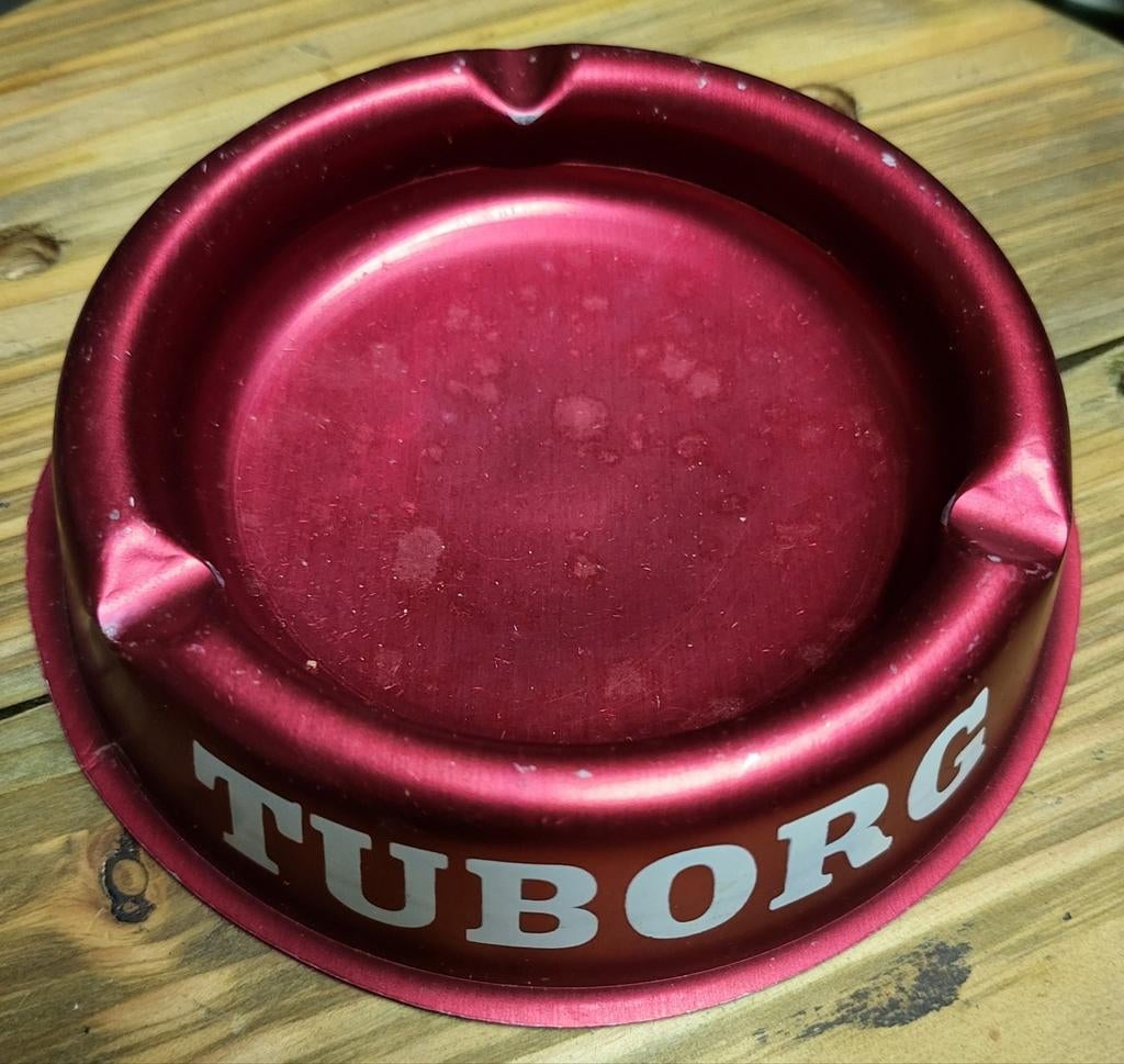 Cendrier Tuborg en aluminium rouge rond, Enlèvement ou Envoi, Comme neuf