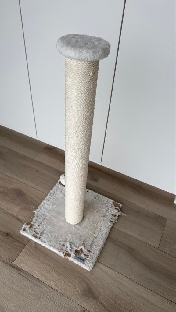 Ecru kattenkrabpaal van Beeztees, Dieren en Toebehoren, Ophalen of Verzenden, Zo goed als nieuw, Krabpaal