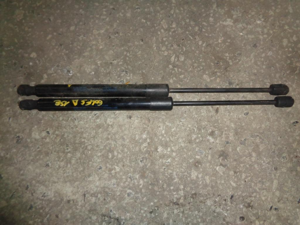 A vendre verrin Golf 5, Ophalen, Gebruikt, Volkswagen