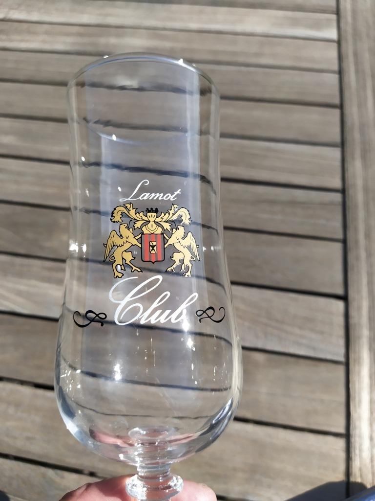 Collectie - „Lamot Club” bierglas op standaard - NIEUW, Verzamelen, Ophalen, Bierglas