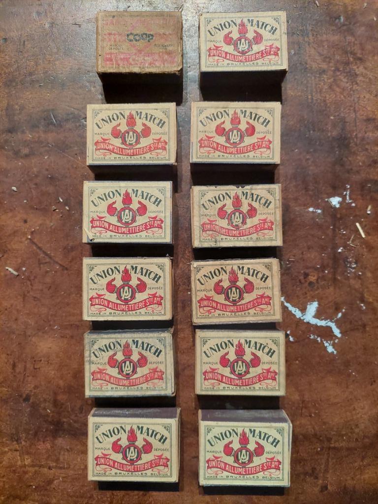 Lot de 12 boîtes d'allumettes vides en bois, Ophalen of Verzenden, Gebruikt, Luciferdoosjes of -merken