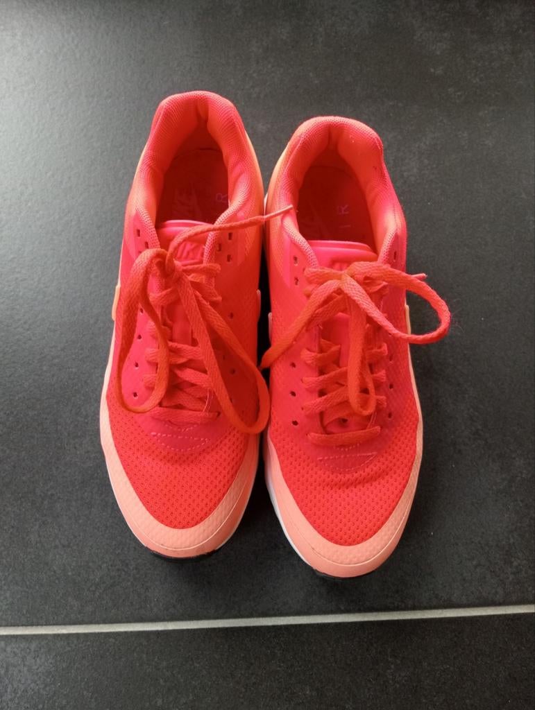Chaussure Nike rose - pointure 36,5, Enfants & Bébés, Vêtements enfant | Chaussures & Chaussettes, Neuf, Garçon ou Fille, Enlèvement