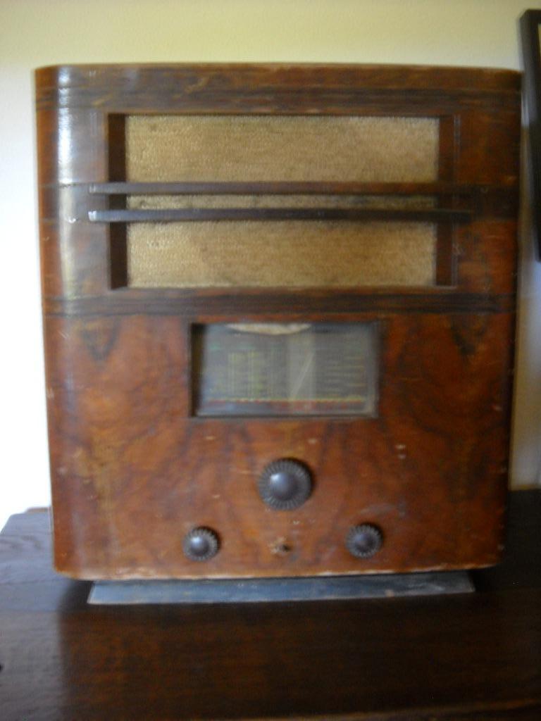 Ancienne radio NOVERA Vintage., Enlèvement, Radio