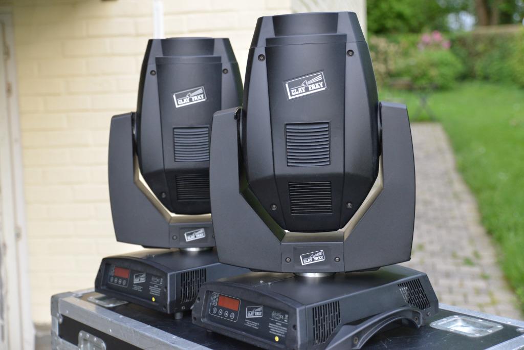 2 x Clay Paky Alpha Spot HPE 300 + Flight Case, Musique & Instruments, Enlèvement, Utilisé, Lumières, Couleur