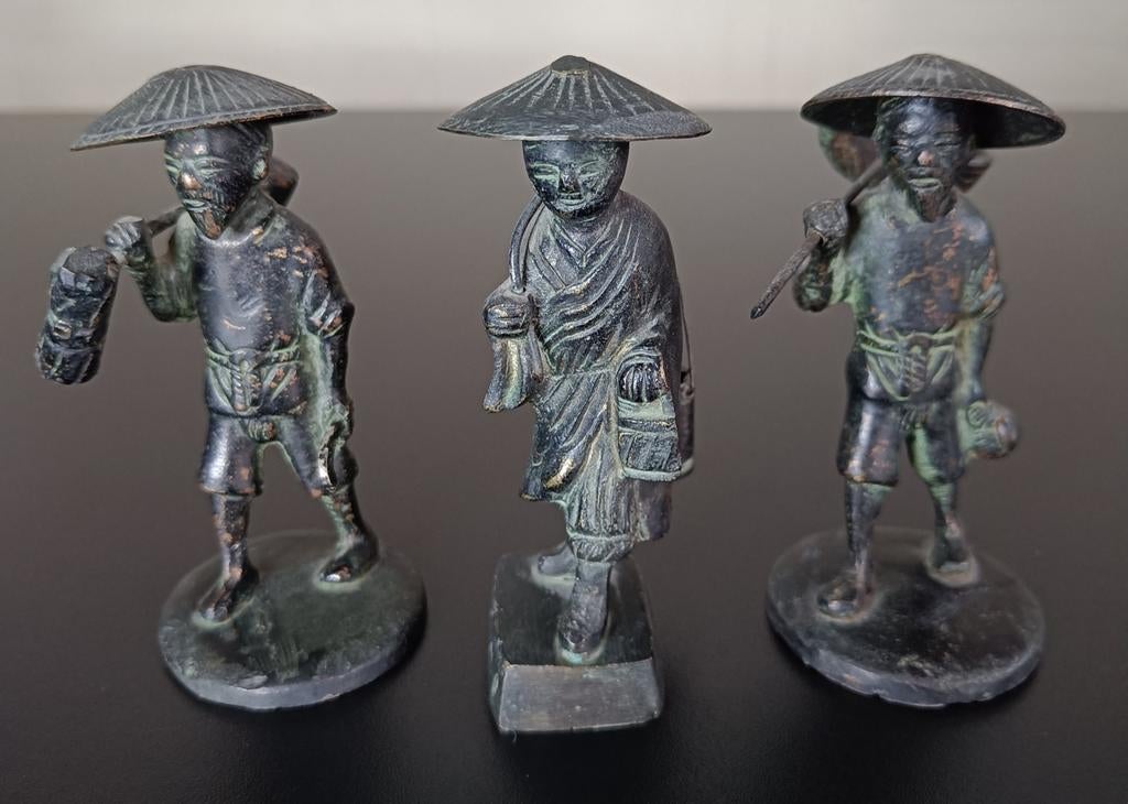 Figurines asiatiques anciennes en bronze., Enlèvement, Bronze