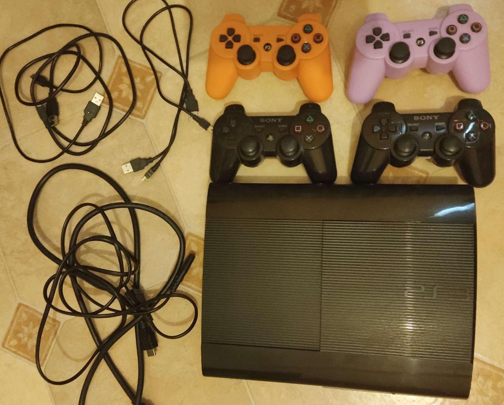 PS3 Super Slim 500 GB – Version 4.86 (crackée HEN), Consoles de jeu & Jeux vidéo, Super Slim, Avec 3 manettes ou plus, Enlèvement