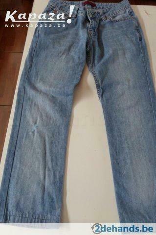 Pantalon bleu jeans Levi's 12y., Enfants & Bébés, Pantalon, Garçon ou Fille, Enlèvement ou Envoi, Utilisé