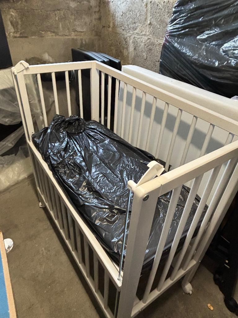 Co sleeper, Kinderen en Baby's, Kinderkamer | Bedden, Ophalen, Zo goed als nieuw, Minder dan 140 cm, Matras