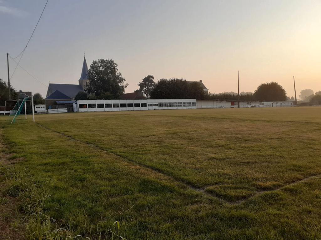 voetbalterreinen te huur, Ophalen