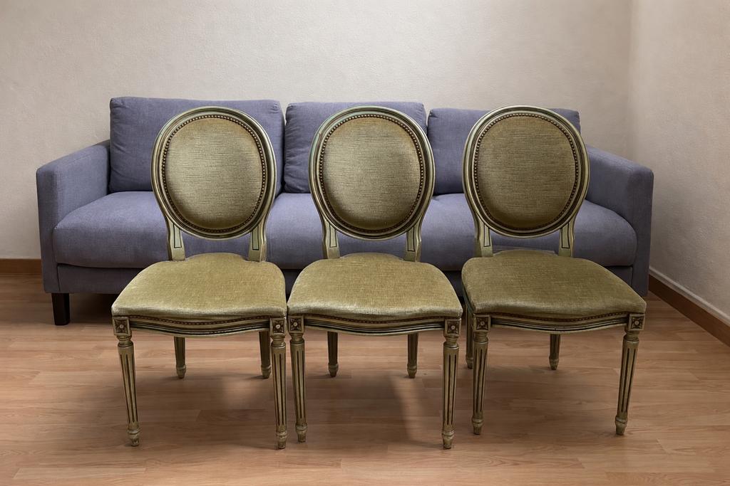 3 belles chaises classiques en velour, Trois, Autres couleurs, Enlèvement, Utilisé