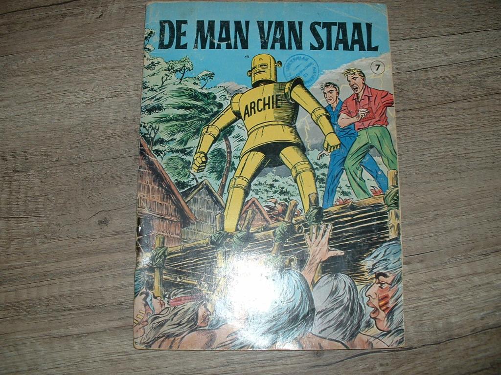 archie de man van staal nr 7 de goudmijn-het verlaten schip, Boeken, Meerdere stripboeken, Ophalen of Verzenden, Gelezen