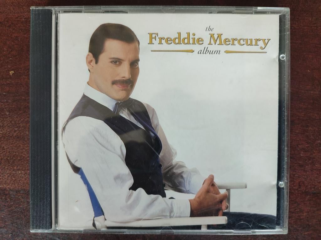 CD : FREDDIE MERCURY - THE ALBUM, Cd's en Dvd's, Ophalen of Verzenden, Zo goed als nieuw