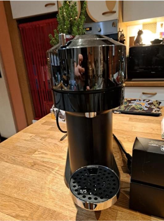 Nespresso Krups Vertuo Next, Ophalen, Espresso apparaat, Zo goed als nieuw, 2 tot 4 kopjes