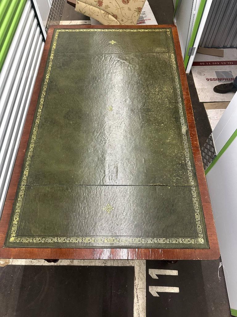 Antiek bureau met lederen inleg groen, Antiek en Kunst, Antiek | Meubels | Tafels, Ophalen
